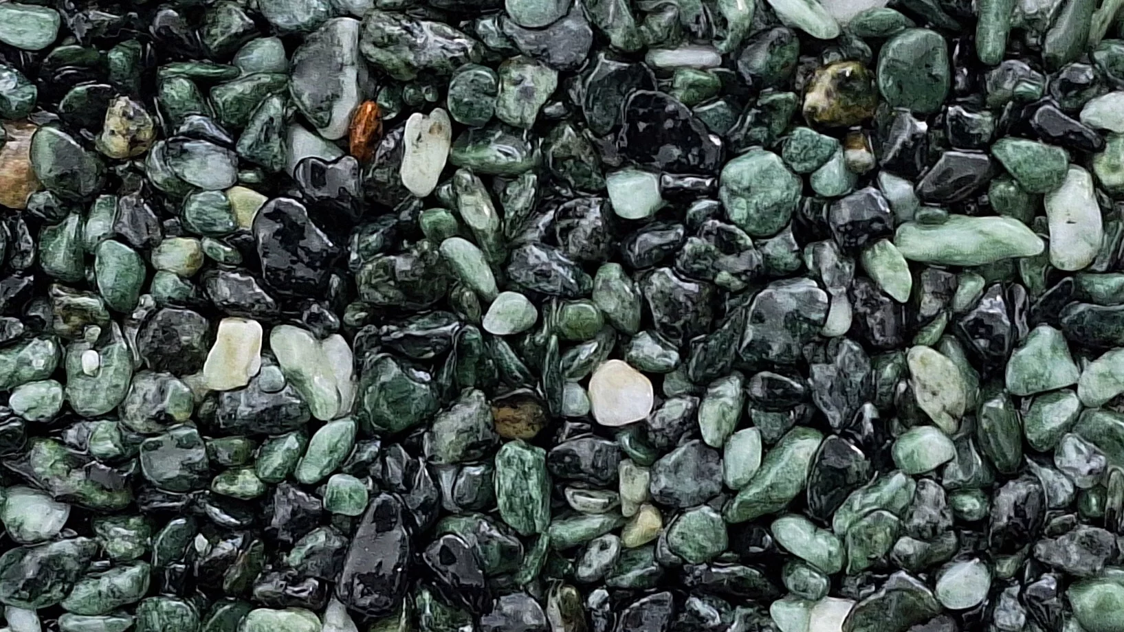 Kamienny Dywan - Nowoczesne i Trwałe Rozwiązanie 16 Verde Alpi